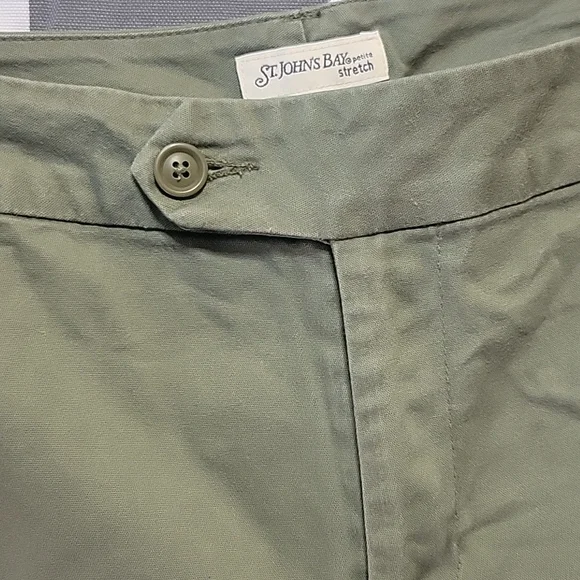 Knee length shorts - Picture 4 of 6